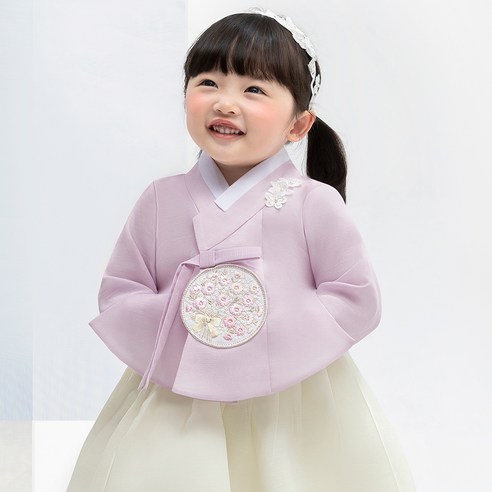 눈부신 봄날의 설렘, 금동이아가한복 여아용 여보라꽃보 아동한복세트로 아이에게 특별함을 선물하세요!