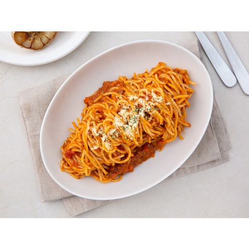 깊은 풍미의 미트 볼로냐 파스타, 간편하게 즐기는 이탈리아의 맛