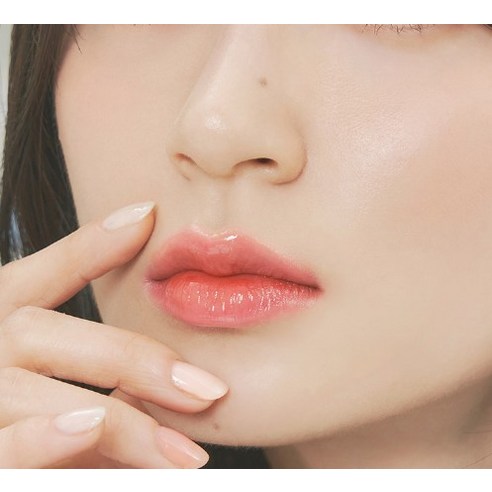 봄날 피부에 촉촉감과 생기를 불어넣는 롬앤 듀이풀 워터 틴트