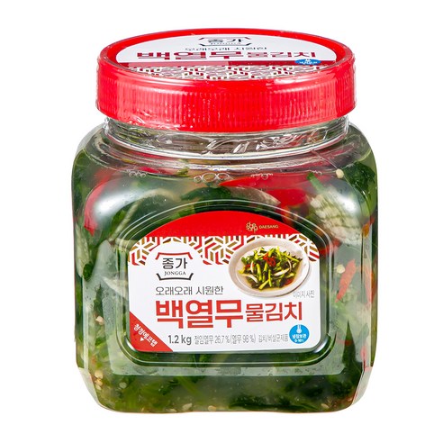 새콤한 맛과 아삭한 식감의 일품 김치