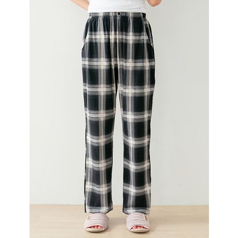 겨울철에 따뜻함과 스타일을 모두 제공하는 커플용 피치기모 체크 바지