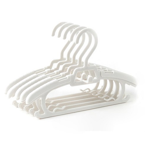 유아의 성장하는 옷을 깔끔하게 정리하는 재니홈의 길이조절 옷걸이