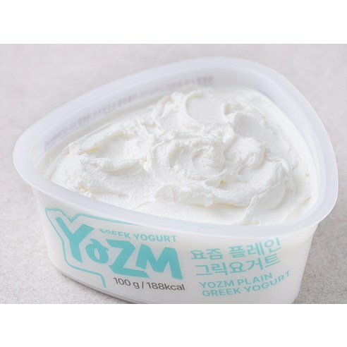 꾸덕한 그릭요거트 한 스푼으로 시작하는 속 편한 아침