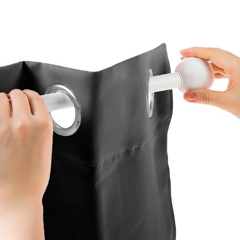 빛 차단과 단열 효과를 갖춘 코멧 홈 단열 아일렛 암막 커튼
