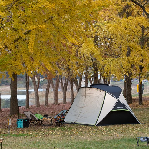 스노우라인 데크쉘터 텐트는 멀티컬러로 사계절 사용이 가능한 다용도 텐트입니다.