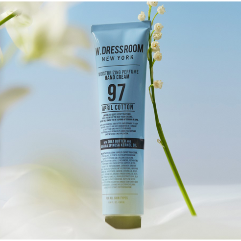 촉촉함과 향기로 일상에 행복을 더하는 더블유드레스룸 퍼퓸 핸드크림