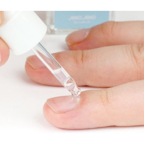 손톱 관리를 위한 효과적인 제품, 유광/메탈의 리퀴드 타입 제품