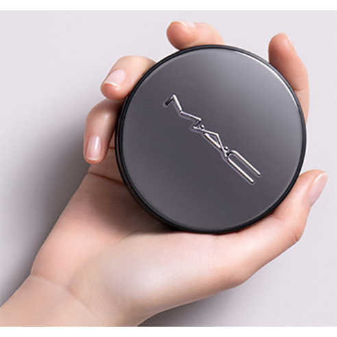 하루 종일 무너짐 걱정 없이, 맑고 화사한 피부를 완성하는 맥 스튜디오 픽스 롱웨어 쿠션