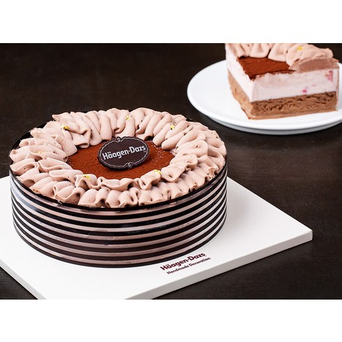 특별한 날, 달콤한 감동을 선사하는 하겐다즈 스위트 러브 홀케이크