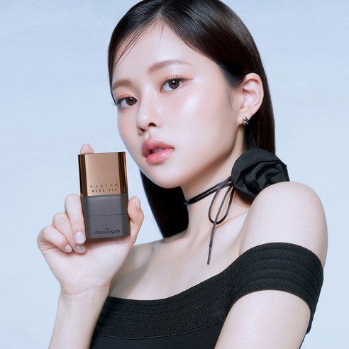 5분 만에 완성하는 광채 피부, 조성아TM 메가 핏 스틱 파운데이션