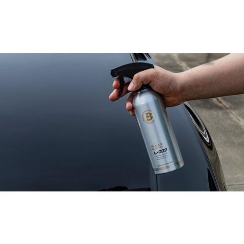 차량을 빛나게 하는 혁신적인 물왁스: 불렛 L-002 브릴란테 물왁스