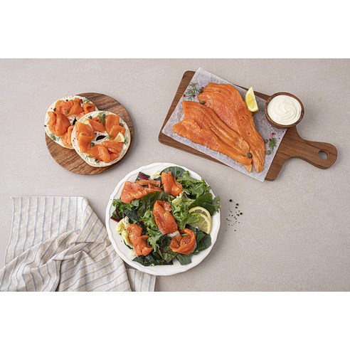 집에서나 레스토랑에서든 곰곰 훈제 연어 슬라이스로 고급스러운 식사를 즐겨보세요.