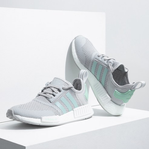  [아디다스] NMD R1 운동화 