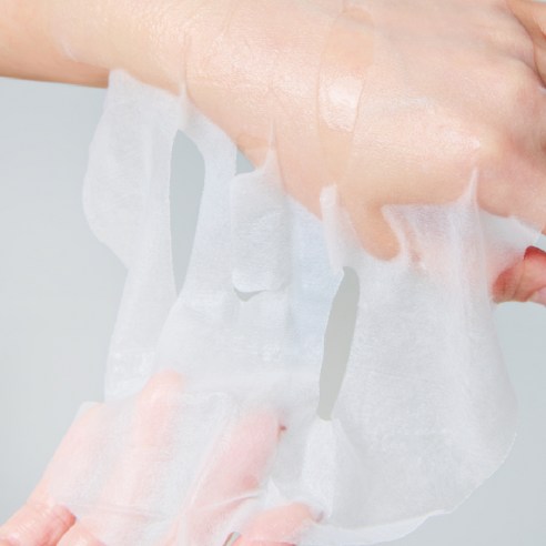 메디힐 콜라겐 뮤신 에센스 마스크팩으로 푸석한 피부에 생기를 되찾으세요.