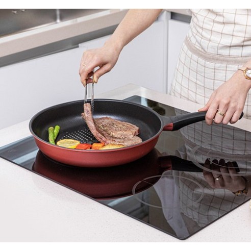 맛있는 요리를 손쉽게 만들어주는 키친아트 인덕션 프리미엄 IH 메트레드 후라이팬
