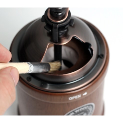 집에서 프리미엄 커피를 즐기기 위한 칼딘 원목 세라믹 핸드밀 KC-5 돔형