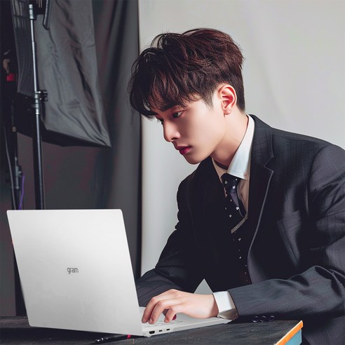 AI 기반, 압도적인 성능, 초경량 디자인: 2025년형 LG 그램 Pro AI 16 WQXGA