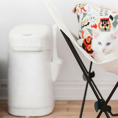 리터락커 플러스 고양이 화장실은 혁신적인 디자인과 편리한 사용성을 갖춘 제품입니다.