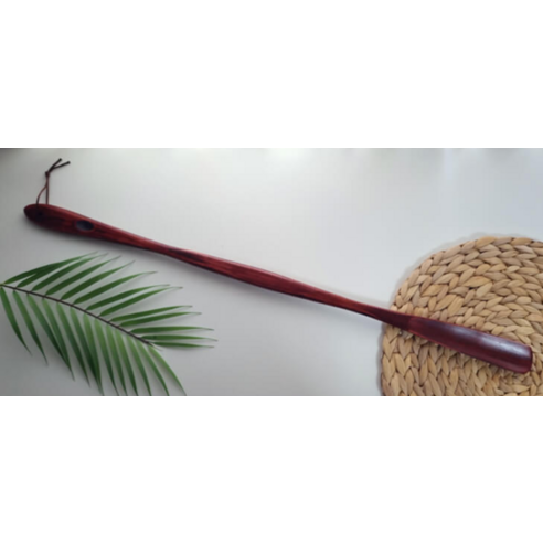 허리 부담 없이 편리하게, 옻칠 구두 주걱으로 삶의 질을 높이세요.