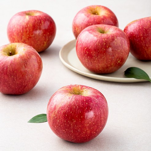 프레샤인 GAP인증 사과 소과 - 탐스러운 사과 선명한 붉은빛이 감돌아 먹음직스러운 사과예요