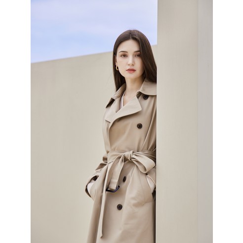 ELLE PARIS 여성 클래식 트렌치 코트는 봄/가을에 어울리는 오버핏 디자인으로 여성의 스타일을 선사합니다.