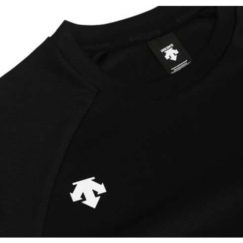 기능성과 스타일을 모두 갖춘 데상트 베이스볼 긴팔 티셔츠 SM321ZTL81로 스포츠 라이프를 업그레이드하세요.