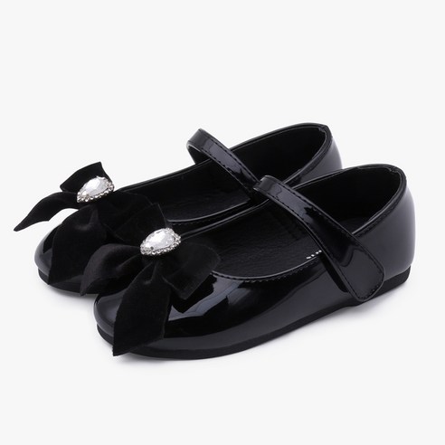 사랑스러움과 편안함을 모두 담은 키펀트 여아용 볼드 러브 리본 구두