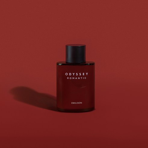 오딧세이 로맨틱 에멀전으로 촉촉하고 낭만적인 남성 피부를 완성하세요!