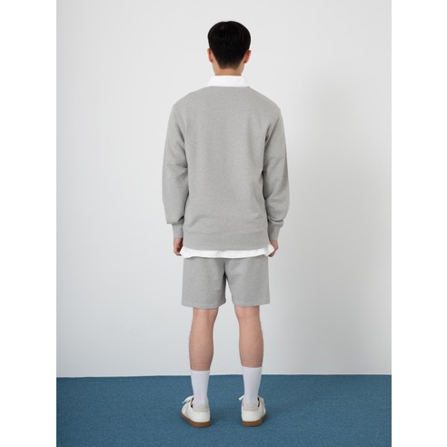 세련되면서도 내구성 있는 봄철 필수품