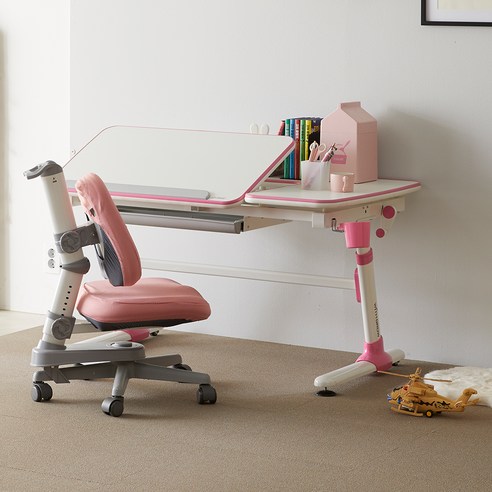 자세 교정과 학습 효율, 위드그로우 스마트 책상 하나로!