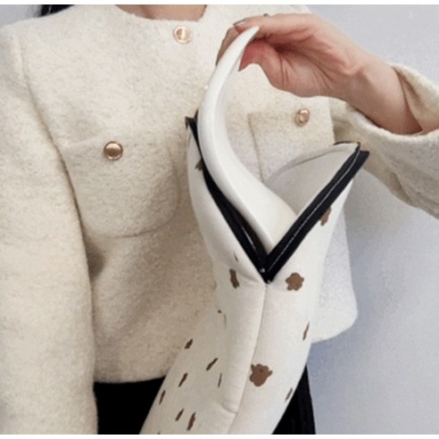 손목 걱정 없이 행복한 수유 시간을!