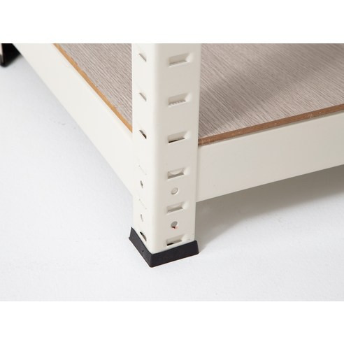 모던한 디자인의 실용적 선반