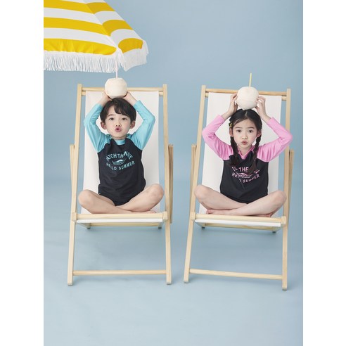 뜨거운 햇살 아래, 롤리트리 래쉬가드와 함께 우리 아이의 행복한 여름을!