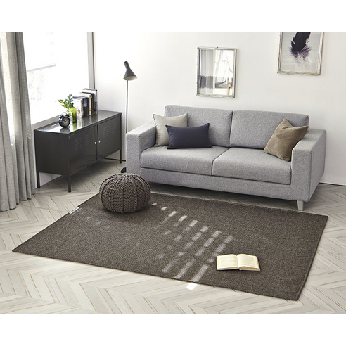 가성비와 실용성을 겸비한 사계절 러그