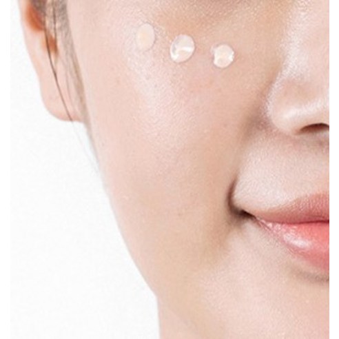 자외선 차단, 미백, 수분 공급을 위한 닥터지 브라이트닝 업 선 플러스