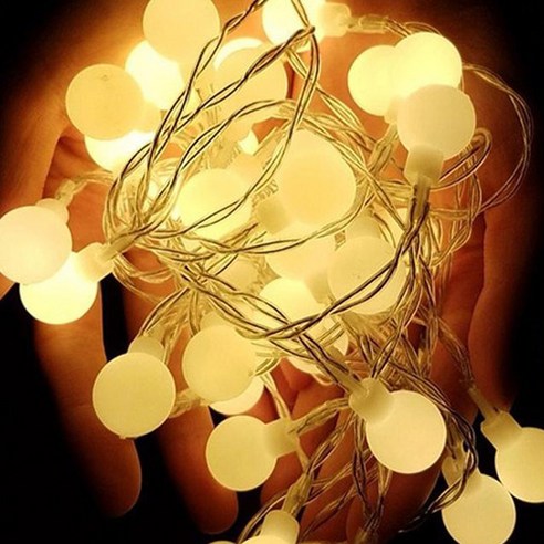 특별한 공간을 만들어주는 LED 앵두전구