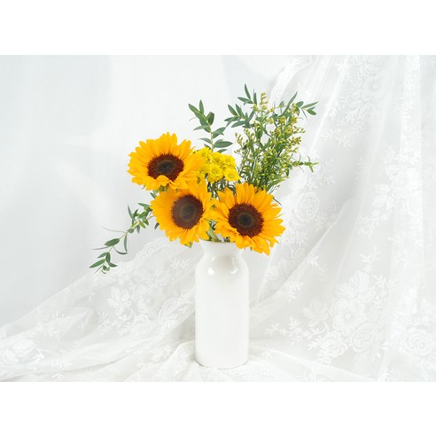 블뤼엔의 행복과 행운을 전하는 해바라기 꽃다발