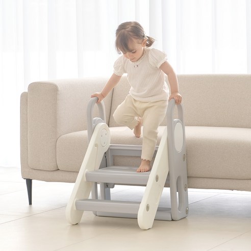 우리 아이, 이제 혼자서도 척척! 아이팜 폴딩 3단 유아 디딤대로 독립심을 키워주세요.