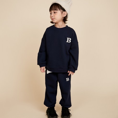 孩子們  時尚  男孩  女孩  常見  服裝  上衣  下裝  褲子  集
