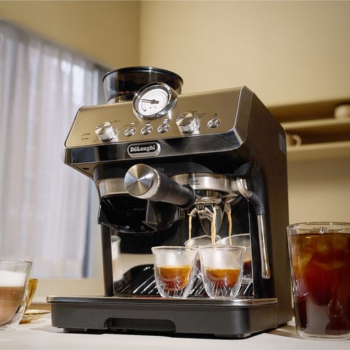 드롱기 반자동 커피머신 아르떼 – 커피 깊은 풍미를 즐겨보세요!