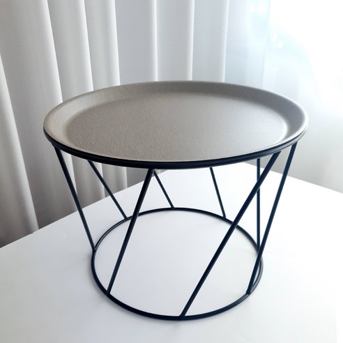 공간에 감성을 더하는, 로흐야 오블리크 원형 테이블 리뷰 오블리크테이블