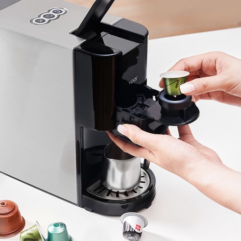 보아르 가정용 전자동 레스트 스퀘어 캡슐 커피머신으로 독특한 아로마와 맛의 커피를 즐겨보세요.