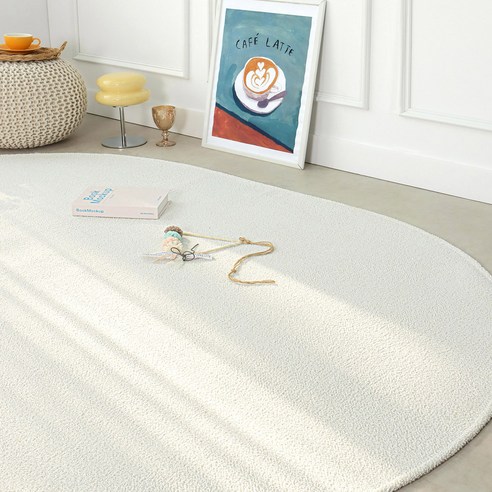부드러운 촉감과 완벽한 디자인, 크리미 타원형 러그로 공간을 더욱 아름답게