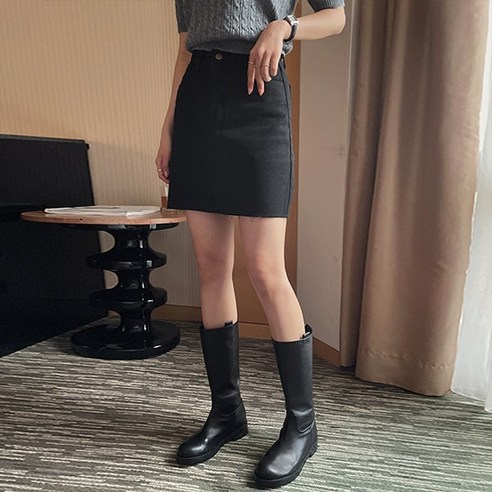 메이 컷팅 미니 스커트