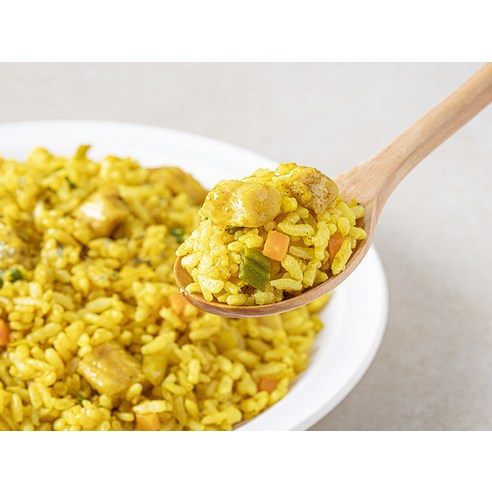 간편하고도 든든한 치킨카레 볶음밥