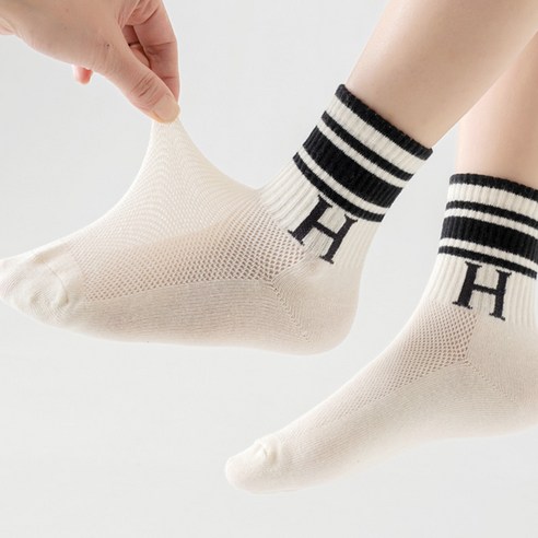 시원하고 쾌적한 여름, 꼼지 아동용 SE 메쉬 양말로 우리 아이 발에 행복을!