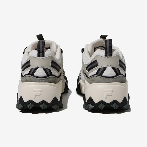 발 편한 데일리 운동화, 휠라 오크먼트 TR V2로 내 발에 자유를 선물하세요.