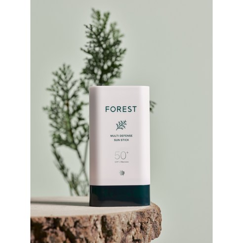 피부를 보호하고 미백과 주름 개선에 도움이 되는 그린핑거 포레스트 멀티 디펜스 선스틱