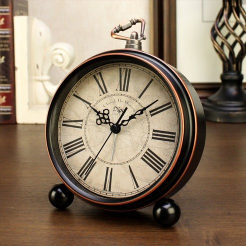 블라제스 디고 클래식 빈티지 탁상 시계: 고급스러운 레트로 느낌의 탁상 시계