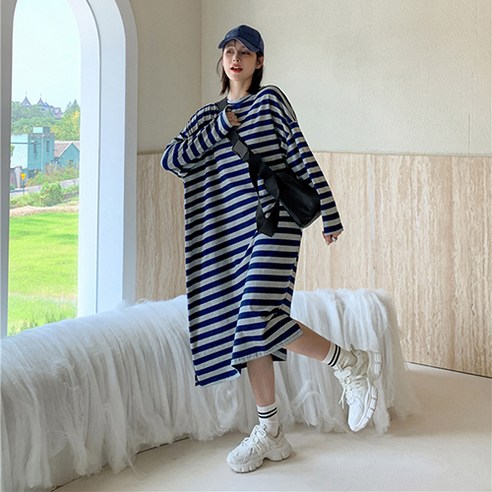 女人  時尚  大尺寸  服裝  長裙  成年女性  成年女性  女士的  女人  大尺寸